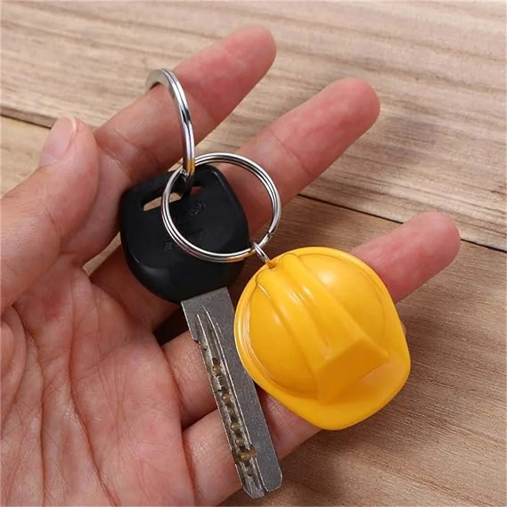 Colorful 3D Safety Hat Keychai - Heavy Equipment Keychain recension och pris