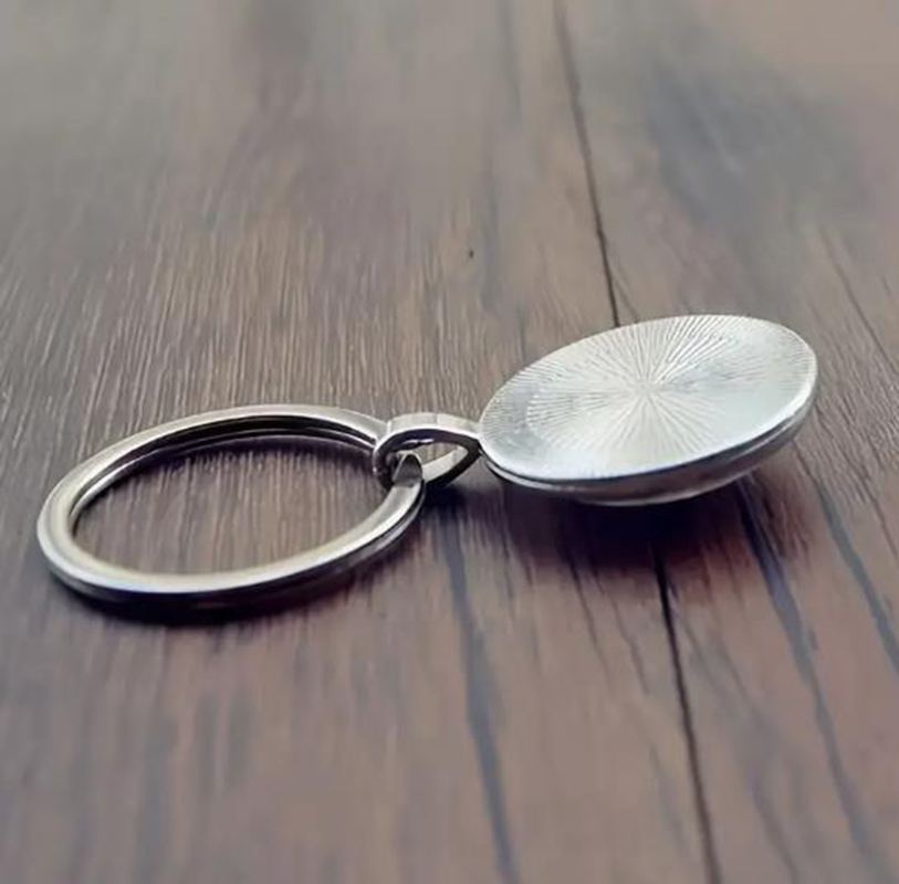 Retro agricultural tractor key - Heavy Equipment Keychain recension och pris